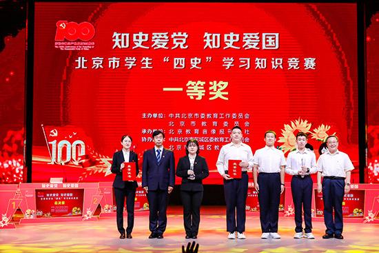 男朋友对我说不想以后婚姻浑浑噩噩对我没感情了！游戏画面