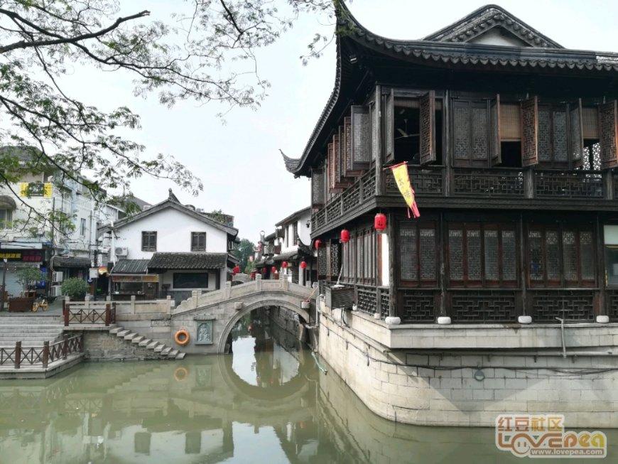解答你的问题,尽在左胸下、肋骨里面疼是怎么回事?