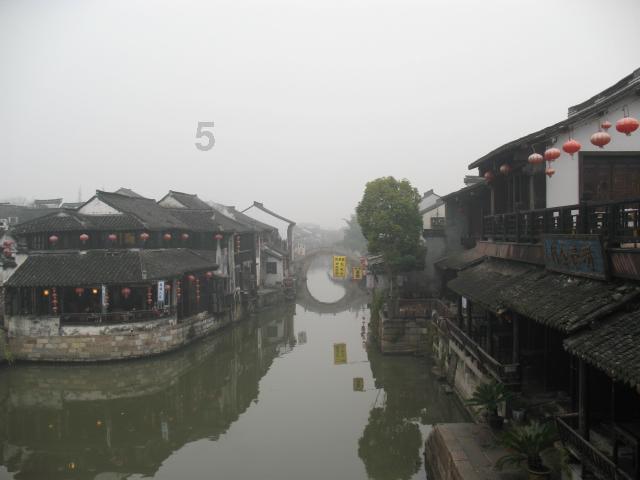 雅迪电动车表盘或亮或不亮拧把还没电？
